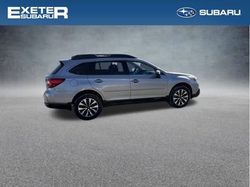 Used 2017 Subaru Outback 3.6R Limited image 5