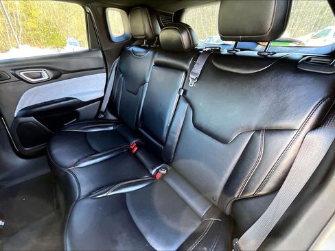 Used 2023 Jeep Compass Latitude w/ Sun and Sound Group image 21