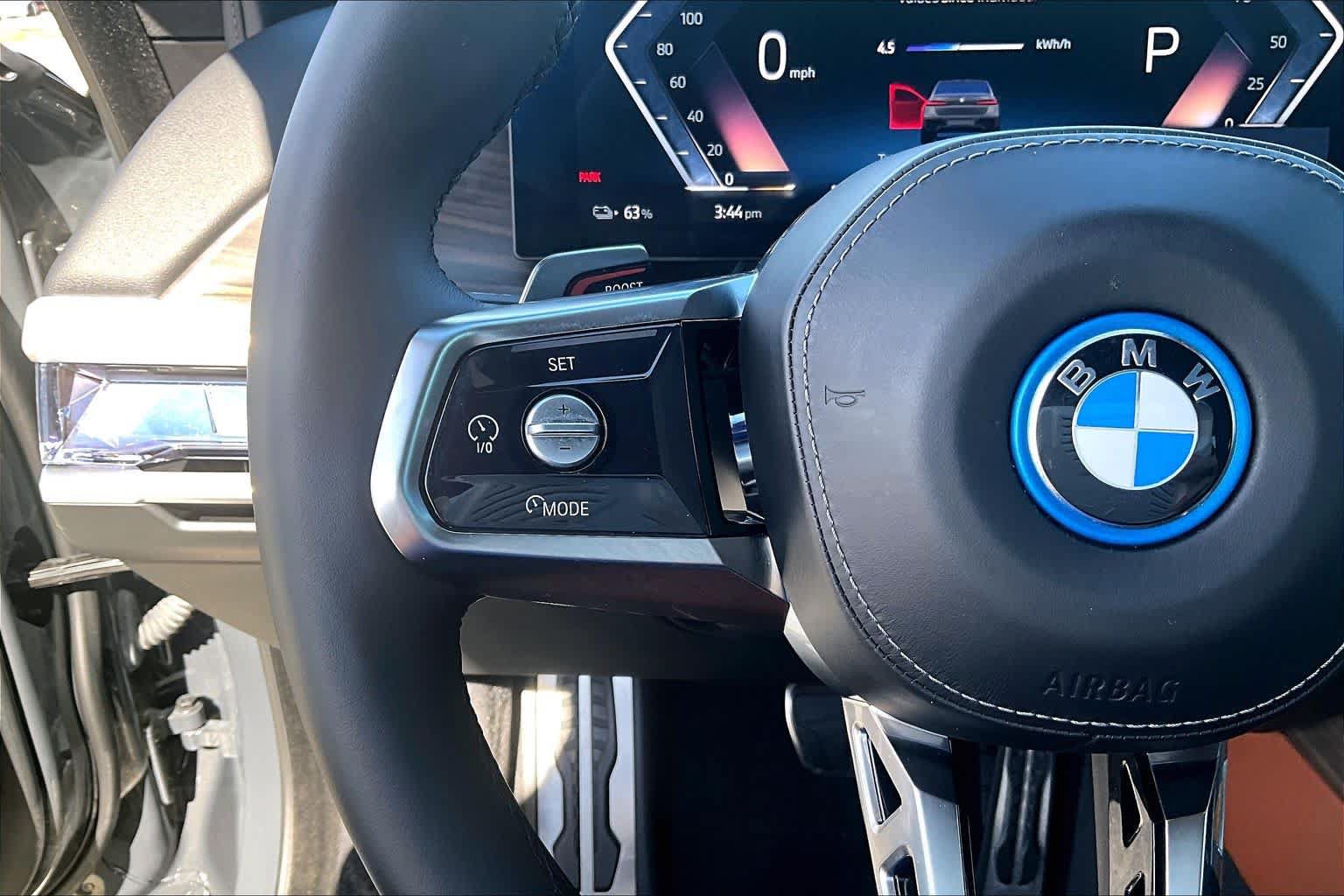 Used 2023 BMW i7 xDrive60 AWD/4WD image 20