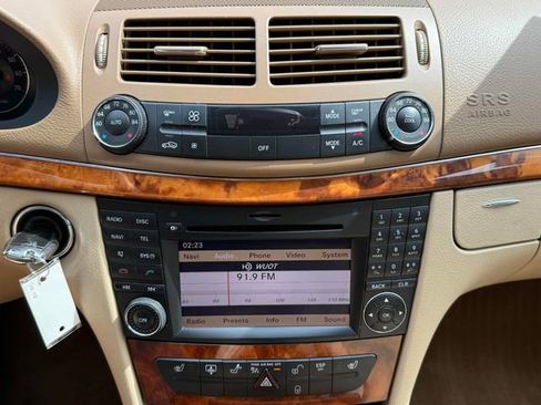 Used 2009 Mercedes-Benz E 350 E 350 image 8