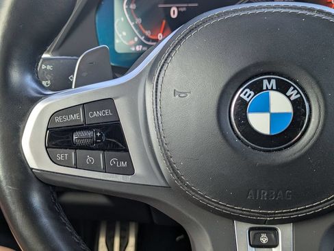 Used 2022 BMW X7 xDrive40i w/ M Sport Package AWD/4WD image 17