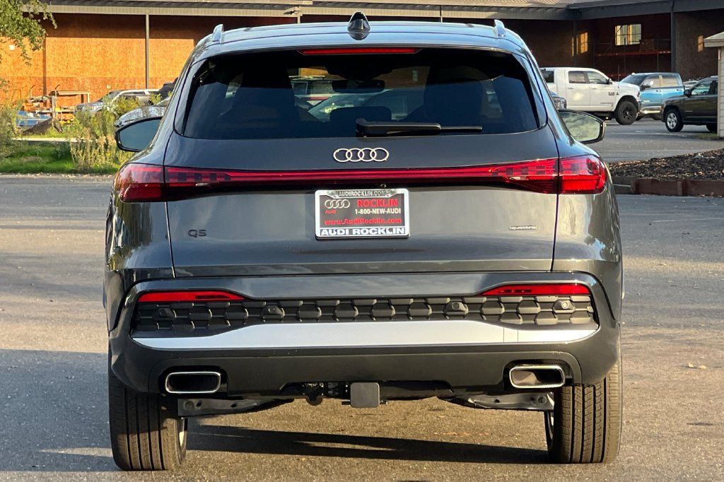 Certified 2025 Audi Q5 Premium Plus AWD/4WD image 8