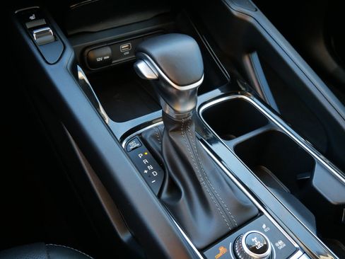 Used 2023 Kia Telluride S image 24