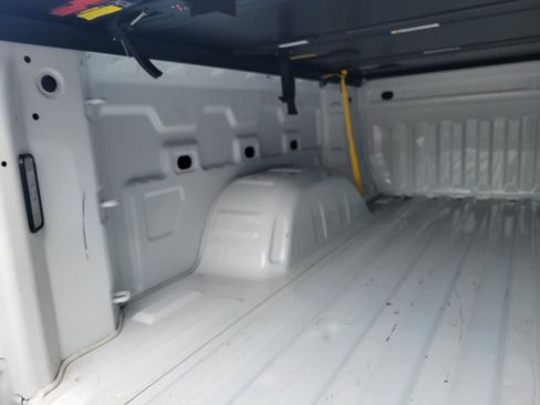 Certified 2021 Chevrolet Silverado 1500 LT RWD image 12