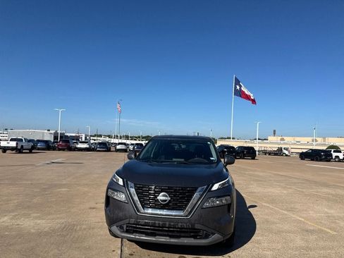 Certified 2023 Nissan Rogue SV FWD image 6