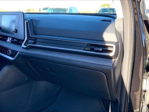 Certified 2023 Kia Sportage LX image 18