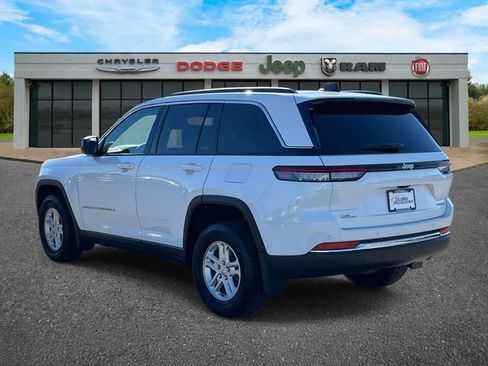 Used 2024 Jeep Grand Cherokee Laredo w/ MOPAR Finishing Package image 29