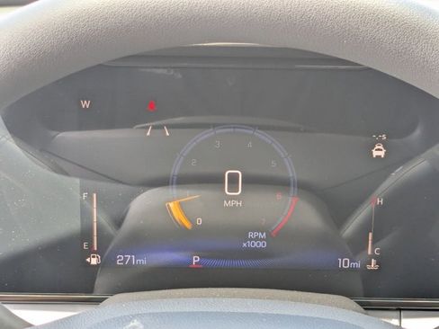 New 2026 Chevrolet Trax LT w/ Sunroof Package FWD image 11