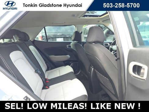 Used 2020 Hyundai Venue SEL w/ Convenience Package image 24