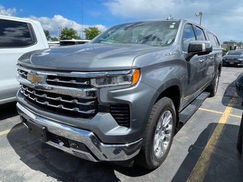 Used 2023 Chevrolet Silverado 1500 LTZ w/ Technology Package AWD/4WD image 3