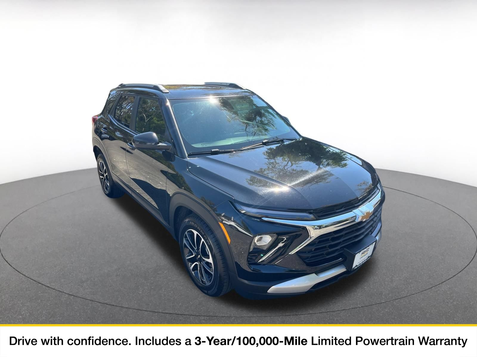Used 2025 Chevrolet TrailBlazer LT FWD image 1