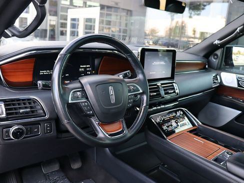 Used 2019 Lincoln Navigator L Reserve image 12