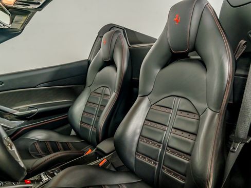 Used 2018 Ferrari 488 Spider RWD image 33