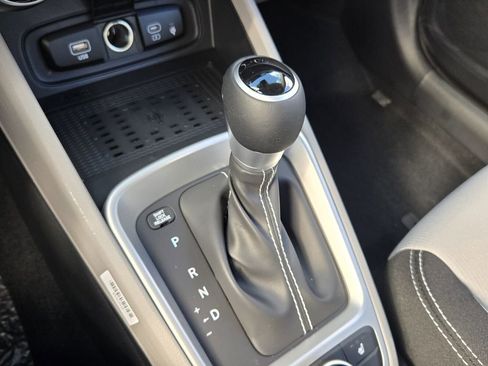 New 2026 Hyundai Venue SEL FWD image 10