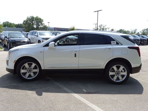 New 2025 Cadillac XT5 Luxury image 18