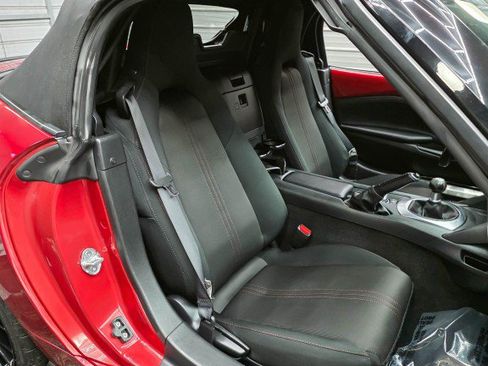 Used 2017 MAZDA MX-5 Miata Club w/ Brembo/BBS Package RWD image 16