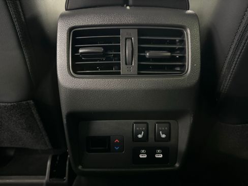 Certified 2024 Nissan Rogue Platinum w/ Platinum Premium Package image 29