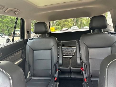 Used 2023 Volkswagen Atlas SE AWD/4WD image 28