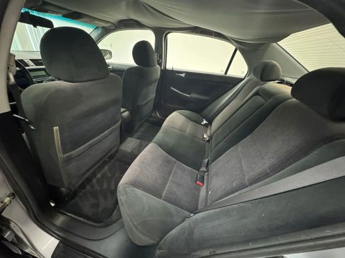 Used 2004 Honda Accord LX image 17