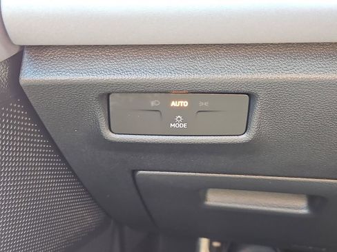 Certified 2026 Volkswagen Tiguan SE R-Line AWD/4WD image 18