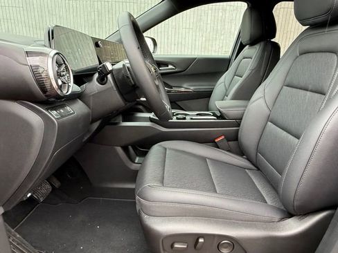 Certified 2026 Chevrolet Equinox LT w/ Convenience Package II image 18