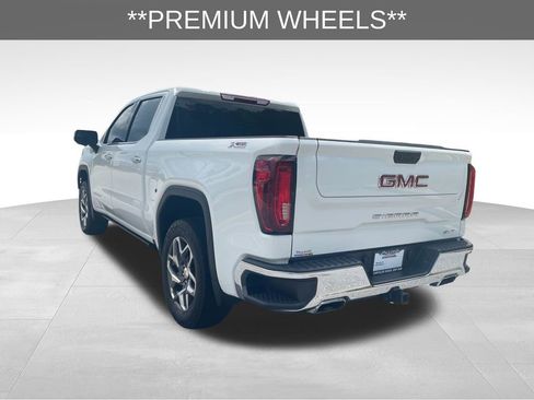 Used 2023 GMC Sierra 1500 SLT w/ X31 Off-Road Package AWD/4WD image 8
