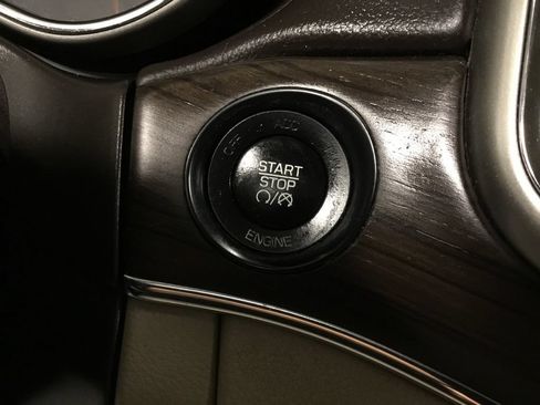 Used 2014 Jeep Grand Cherokee Overland AWD/4WD image 54