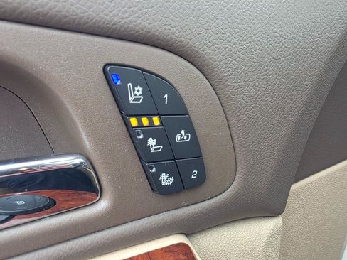 Used 2011 Chevrolet Tahoe LTZ image 6