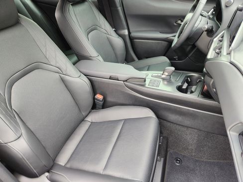 New 2026 Lexus UX 300h FWD image 6