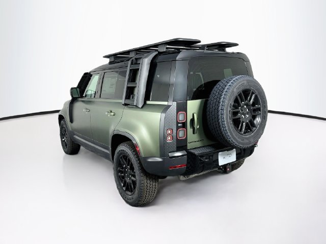 New 2026 Land Rover Defender 110 S AWD/4WD image 7
