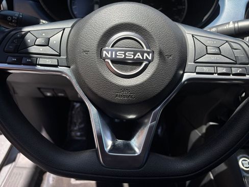 Used 2025 Nissan Versa SV FWD image 27