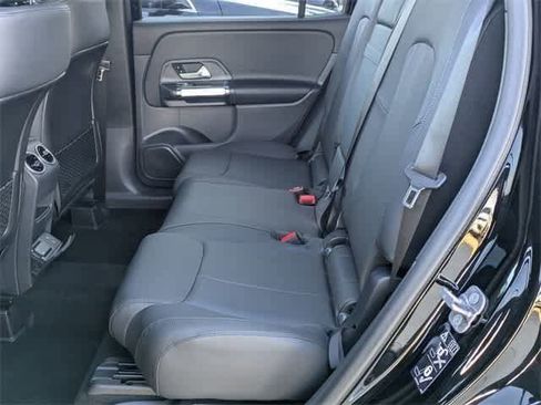 New 2025 Mercedes-Benz GLB 250 image 5