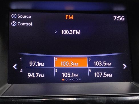 Used 2017 Nissan Pathfinder SV image 25