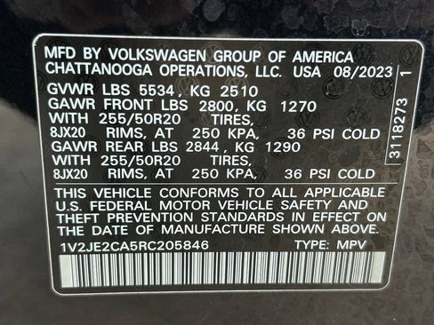 Certified 2024 Volkswagen Atlas Cross Sport SE w/ Panoramic Sunroof Package FWD image 50