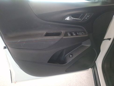 Used 2022 Chevrolet Equinox RS FWD image 13
