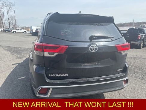Used 2017 Toyota Highlander Limited image 4