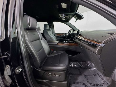 Used 2022 Cadillac Escalade ESV Luxury image 27