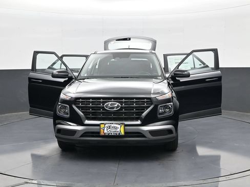 New 2026 Hyundai Venue SE FWD image 31