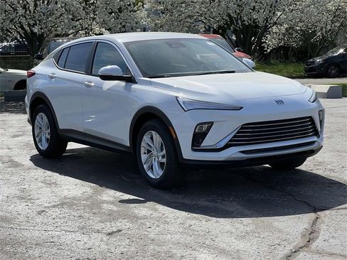 Used 2025 Buick Envista Preferred w/ Convenience I Package image 7