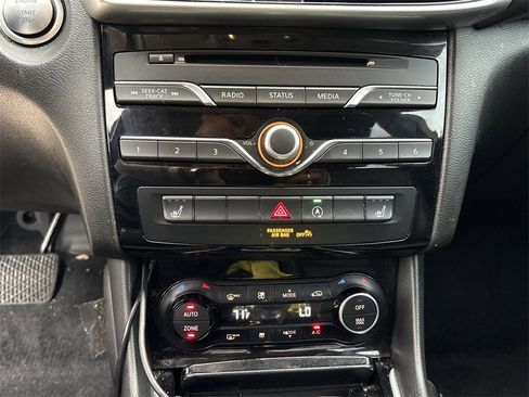 Used 2018 INFINITI QX30 Premium w/ Cargo Package image 18