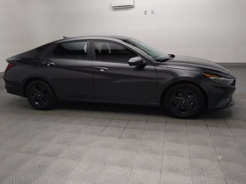 Used 2023 Hyundai Elantra SEL FWD image 11
