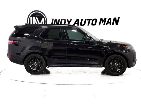 Used 2020 Land Rover Discovery Landmark image 3