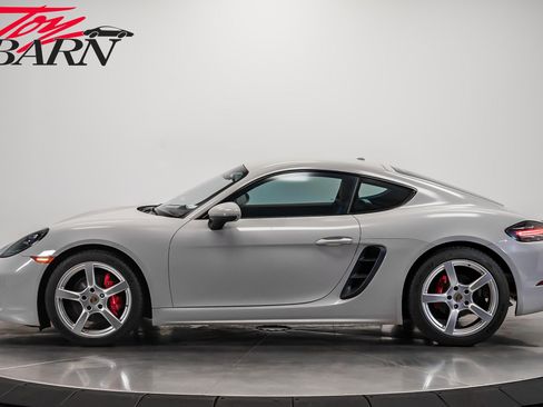 Used 2018 Porsche 718 Cayman S image 2