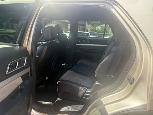 Used 2017 Ford Explorer XLT w/ Equipment Group 202A image 33