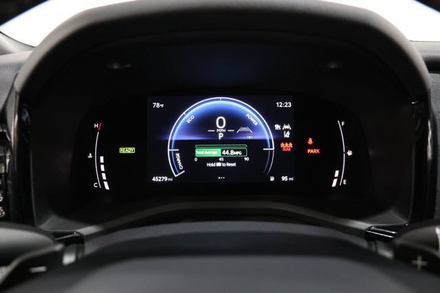 Used 2025 Toyota Camry SE FWD image 22
