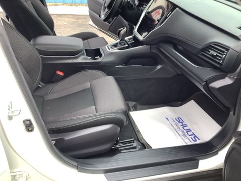 Certified 2025 Subaru Outback Premium image 40