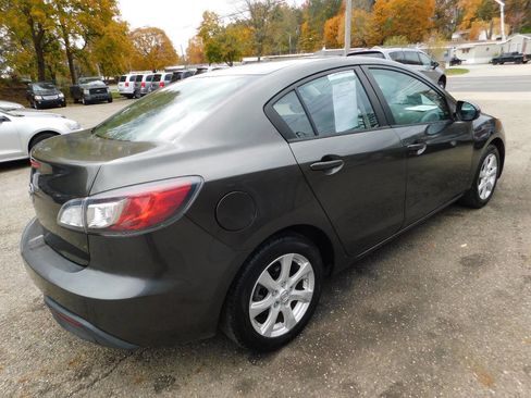 Used 2010 MAZDA MAZDA3 i Touring image 9