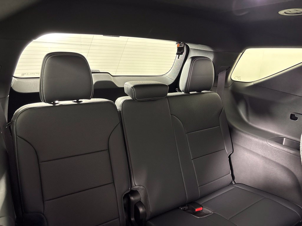 Certified 2026 Chevrolet Traverse LT w/ Midnight/Sport Edition FWD image 20