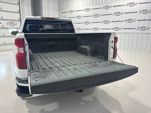 Used 2022 Chevrolet Silverado 1500 W/T w/ WT Convenience Package AWD/4WD image 5
