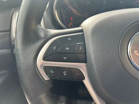 Used 2019 Jeep Grand Cherokee Altitude image 20